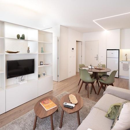 Mam Heat Apartments - Viana City Centre เวียนา โด กัสเตโล ภายนอก รูปภาพ