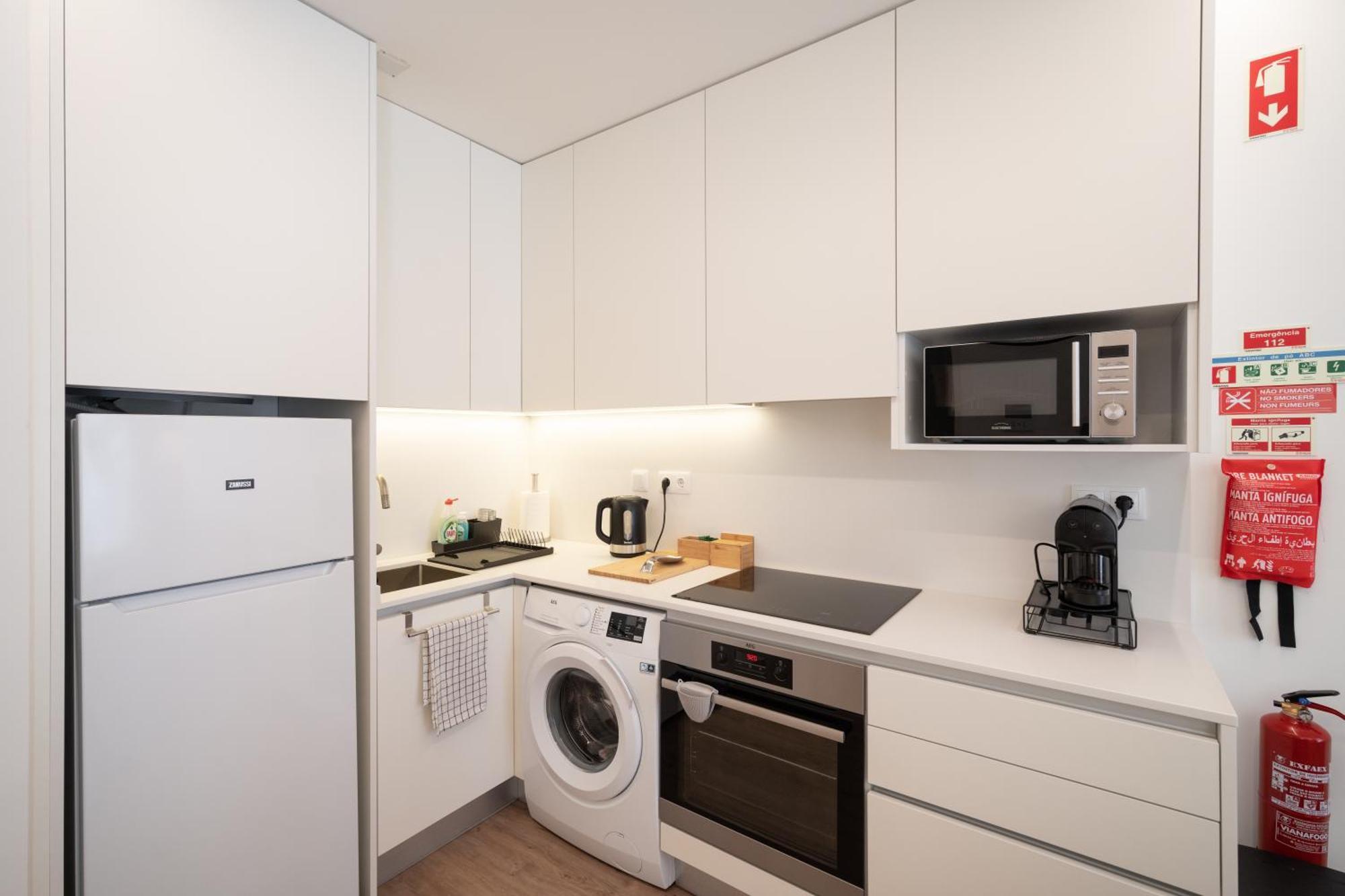 Mam Heat Apartments - Viana City Centre เวียนา โด กัสเตโล ภายนอก รูปภาพ